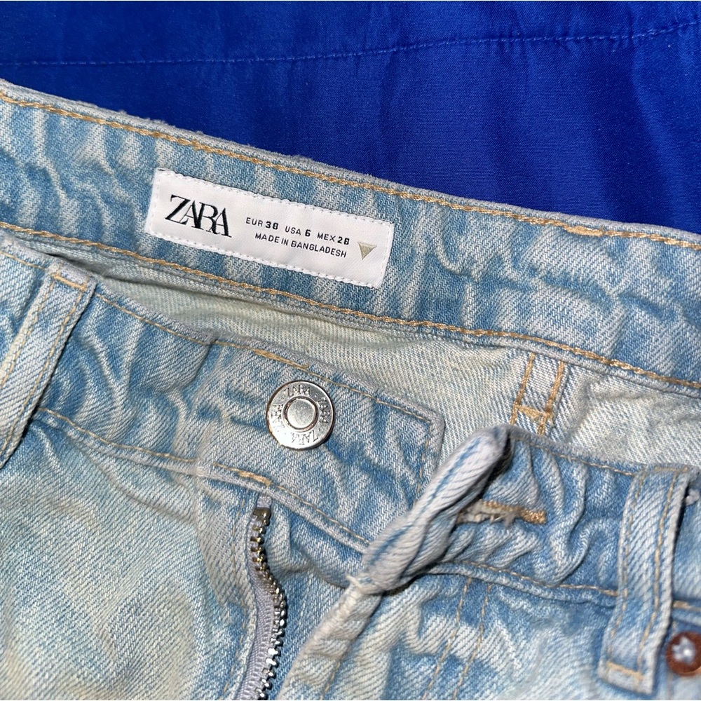 Zara light washed jean shorts
